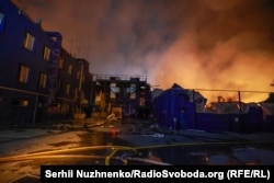 Зруйнований внаслідок російської атаки будівельний супермаркет в Деснянському районі Києва. 5 серпня 2026 року
