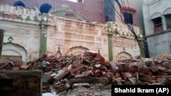 In May 2018, a mob led by hard-line Muslim clerics destroyed a 100-year-old mosque belonging to the Ahmadi community in the eastern city of Sialkot, just one of many acts of sectarian violence inflicted on Ahmadis in Pakistan in recent years. 