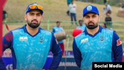 افغان کرکټران محمد نبي عیسی خېل او زوی یې حسن عیسی خېل خیل 