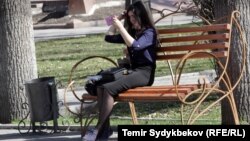 Bishkek - Kyrgyzstan - spring - weather - nooruz - navruz - nawruz - nowruz - celebration - holiday - feast - kyrgyz girl - national clothes - 21.03.2018