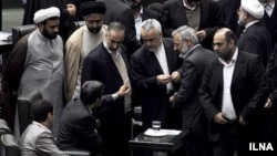 اعضای کابینه محمود احمدی نژاد در مجلس شورای اسلامی