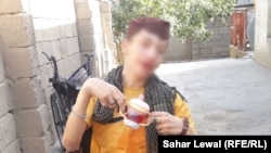 یو معلول افغان تنکی ځوان
