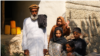 دولت خان د کورنۍ له څو ماشومانو سره