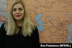 Masha Durkalic, Jiri Dienstbier Journalism Fellow.