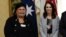 Nanaia Mahuta, Új-Zealand külügyminisztere (b) Jacinda Ardern miniszterelnökkel 2020. február 28-án, amikor Mahuta még a maori ügyekért felelt a kormányban, miniszteri rangban.