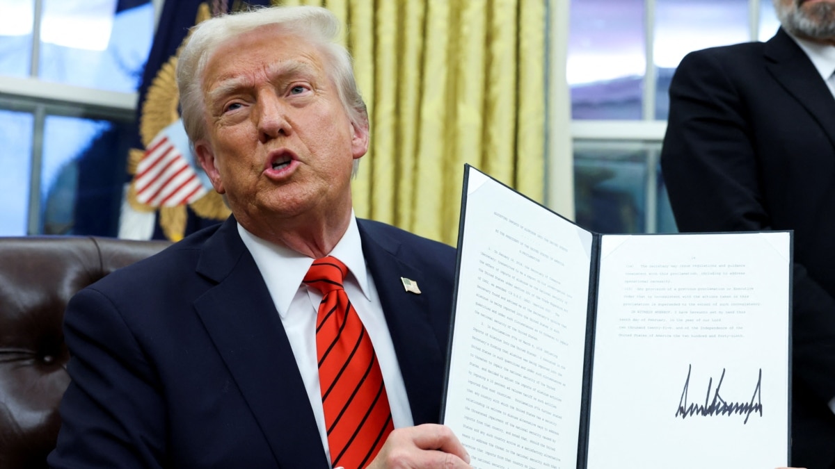 Трамп підписав укази щодо 25-відсоткових мит на імпорт сталі та алюмінію до США Трамп підписав укази щодо 25-відсоткових мит на імпорт сталі та алюмінію до США