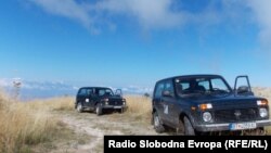 Архивска фотографија - Земјен пат кој води до врвот Кајмакчалан на планината Ниџе.