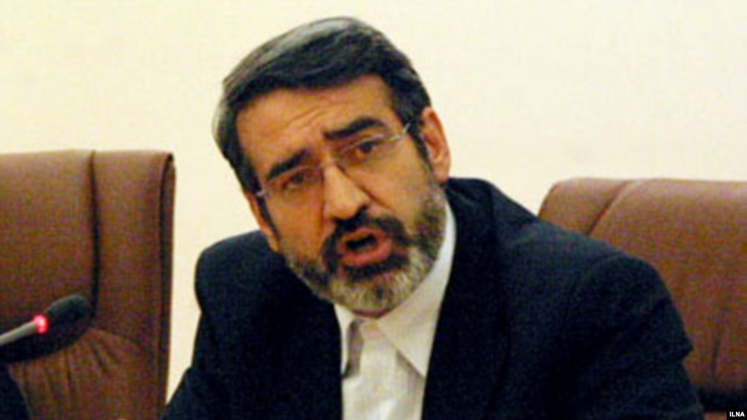 قائم مقام دبير شورای عالی امنيت ملی ايران يک هفته قبل از آغاز مذاکرات ايران و آمريکا درباره عراق از واشينگتن خواست تا تاريخ خروج از اين کشور را مشخص کند.