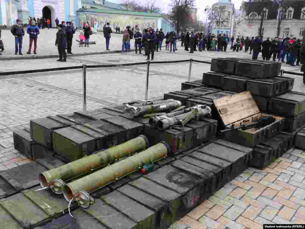 Новий російський вогнемет &laquo;Джміль&raquo; (&laquo;Шмель&raquo;)