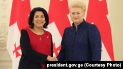 Саломе Зурабишвили (слева) и Даля Грибаускайте