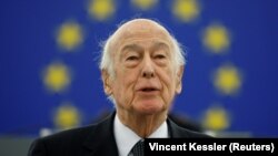 Ish-presidenti francez, Giscard d'Estaing.