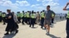 Okupljeni na Vidovdan prolaze kroz kontrole Kosovske policije na Gazimestanu, 28. juna 2026.