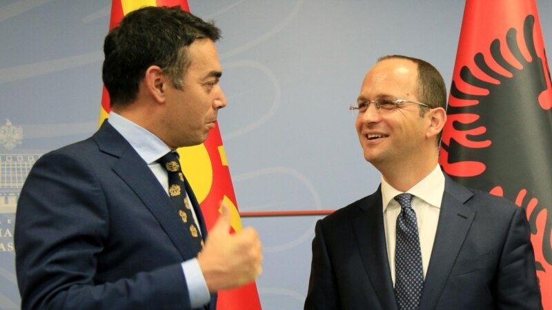 Бушати: Албанците во Македонија да го поддржат Преспанскиот договор 