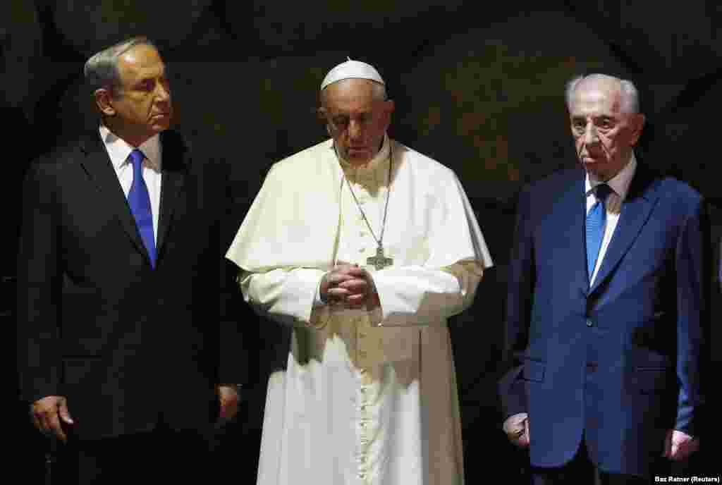Ferenc pápa 2014 májusi látogatásán, Simon Peresz államfővel.&nbsp;