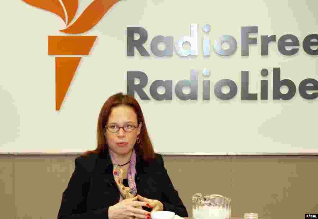 U.S. -- Freizer, Sabine, the Brussels-based Director of Crisis Group's Europe Program; D.C. briefing on Kosovo: Finally Status?; RFE/RL, Washington D.C., 30Mar2007 - *RFE/RL's Digital Photos CD Archive