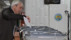 Sondaj de opinie la ieșirea de la urne în Chișinău, primul după opt ani