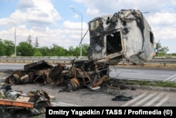 Грузовик, уничтоженный Силами обороны Украины на трассе российского «сухопутного коридора» в Крым, 19 июня 2026 года
