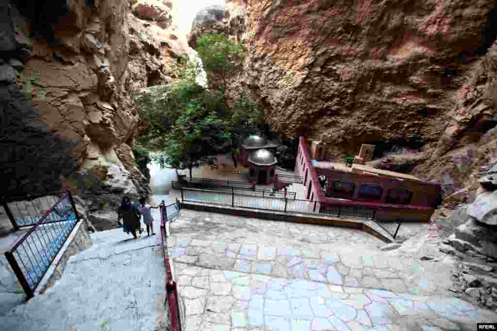 Naxçıvanda sirli "Əshabu-Kəhf" mağarası #18