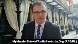 Аналітик Сімон Вайс вважає, що люди в Україні «звикли до конфлікту»