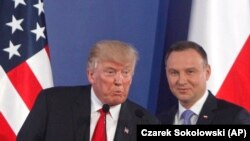 Președintele american Donald Trump și omologul polonez Andrzej Duda la o conferință de presă comună, Varșovia, 6 iulie 2017. 