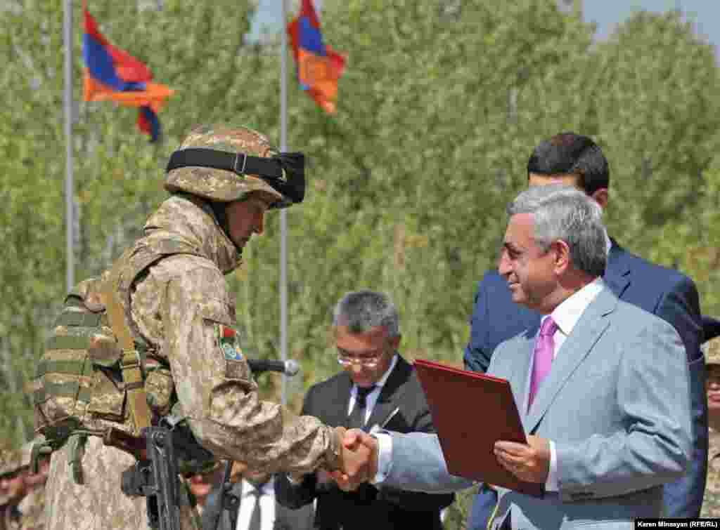 В Армении прошли военные учения стран ОДКБ, в которых приняли участие и кыргызские военные