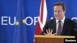 Ұлыбритания премьері Дэвид Кэмерон Еуроодақ саммитінен кейін өткен баспасөз жиынында сөйлеп тұр. Бельгия, Брюссель, 9 желтоқсан 2011 жыл.
