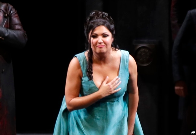 Anna Netrebko sau buổi biểu diễn Tosca tại La Scala ở Milan năm 2019