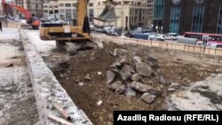 Демонтаж памятника Микаилу Мушвигу