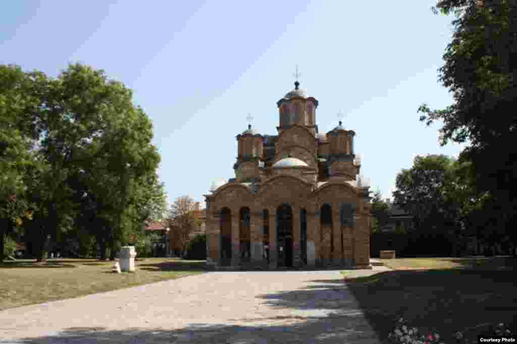Manastiri i Graçanicës është një ndër monumentet më të vjetra kulturore e religjioze në Kosovë...