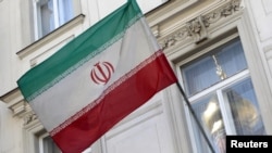 İranın dövlət bayrağı