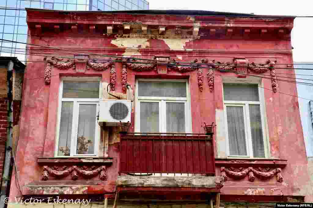 Fațadă de clădire sec. XIX, Calea Moșilor, București