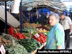 Bakıda bazar - 2011