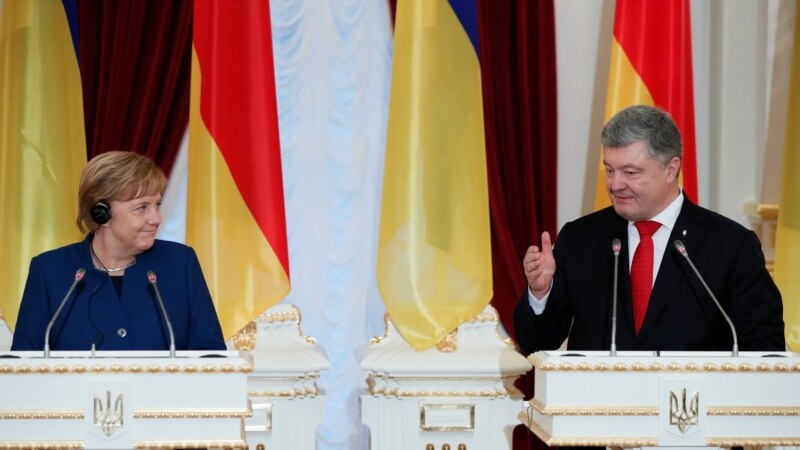 Angela Merkel a declarat la Kiev că sprijină prelungirea sancțiunilor europene împotriva Rusiei