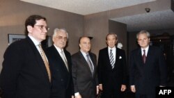 Участники переговоров по выработке Дейтонских соглашений. Ричард Холбрук, Франьо Туджман, Алиа Изетбегович, Уоррен Кристофер, Слободан Милошевич.