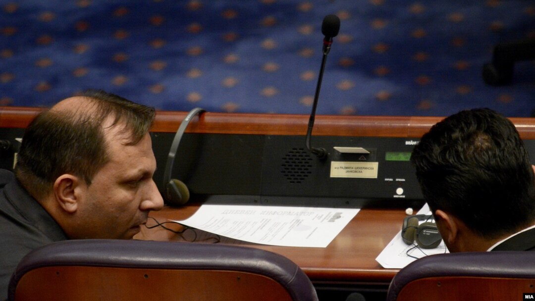 Министерот за внатрешни работи Оливер Спасовски на собраниска седница