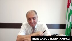 ფოტო არქივიდან: სერგეი შამბა, ოკუპირებული აფხაზეთის ე.წ. უშიშროების საბჭოს დივანი 7 აგვისტო 2020 წელი