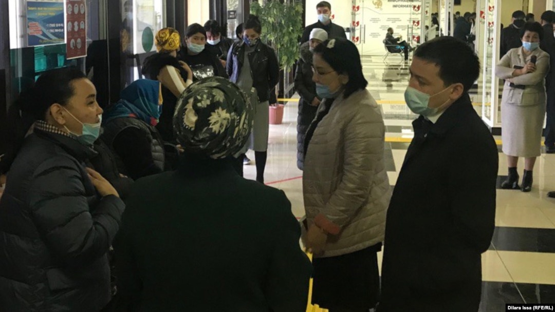 Өте үлкен ерінге арналған минет