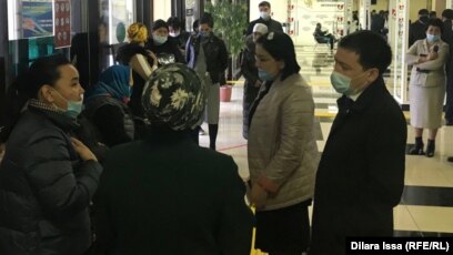 Порно жігіттер қызды азғырған