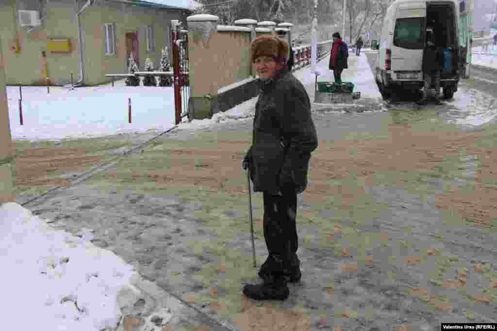 Moldova - people and places in Ciuciuleni, H&#226;ncești