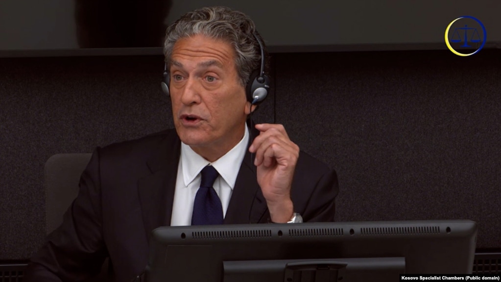 James Rubin gjatë dëshmisë në Hagë, 15 shtator 2025.