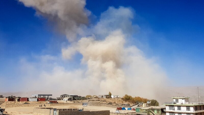 Убиени 12 деца во воздушен напад на џамија во Авганистан
