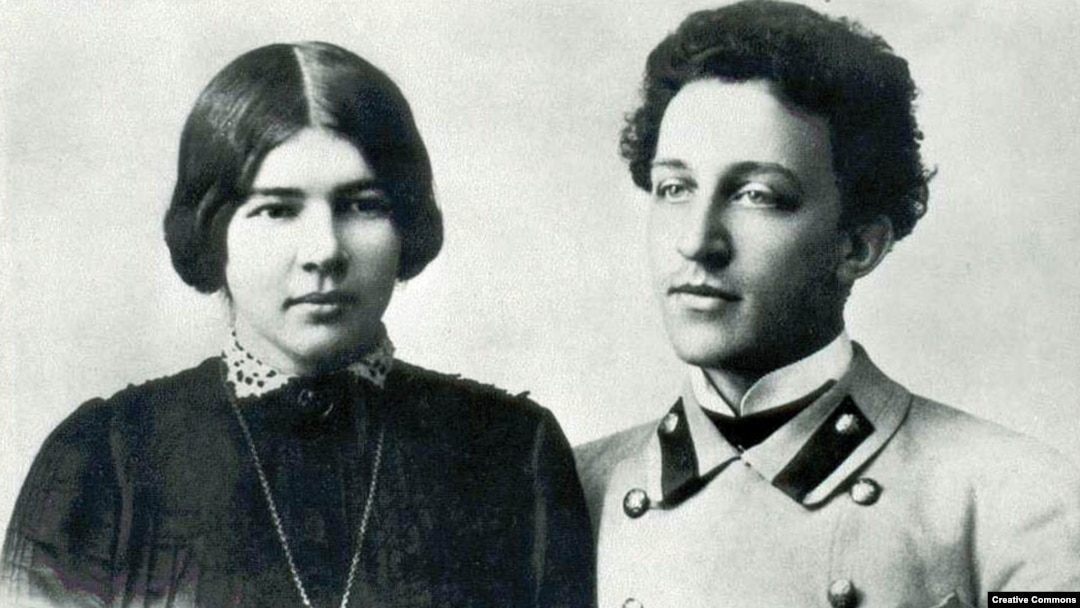 Александр Блок и Любовь Менделеева-Блок, 1903.