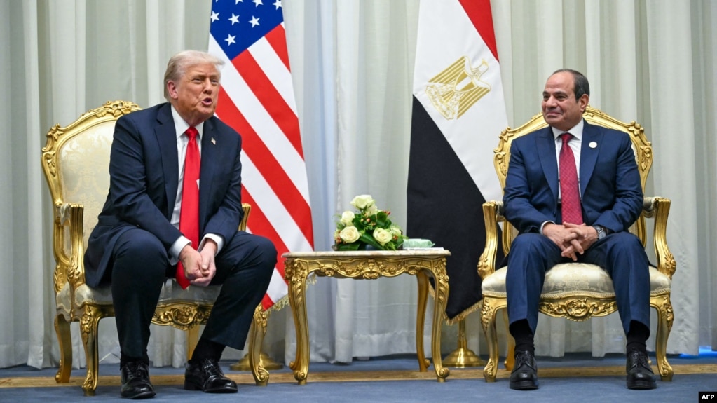 دونالد ترامپ (چپ) رئیس‌جمهوری آمریکا در دیدار با همتای مصری خود، عبدالفتاح السیسی