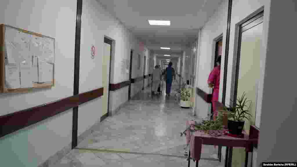 Një korridor në Klinikën e Gjinekologjisë.