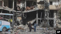 A treia zi de armistițiu în Gaza City, oraș puternic bombardat de forțele israeliene.