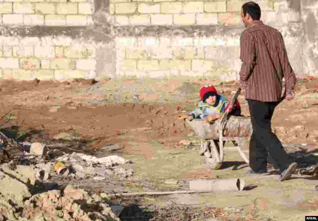 Sökülüb-tikilən Bakı #36