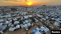 Залезът над град Газа на 31 декември