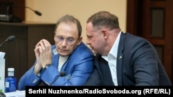 Андрій Єрмак і його адвокат Ігор Фомін на засіданні суду, 12 травня 2026 року
