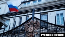 The Russian flag flies from the consular section of Moscow's embassy in central London. (file photo)