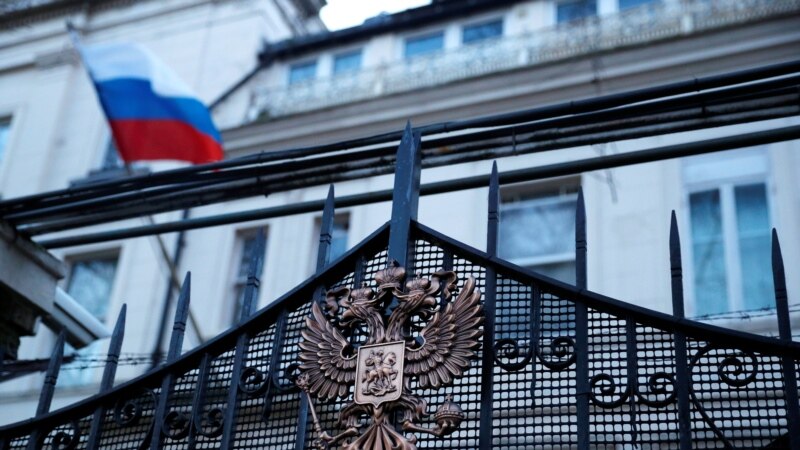 Орусия 23 британ дипломатын өлкөдөн чыгарат